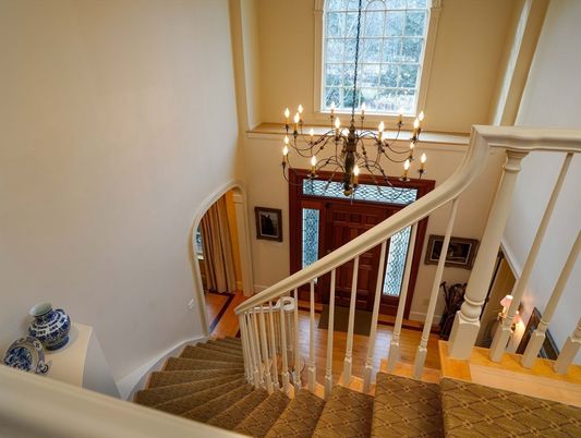 Chandelier, Interior