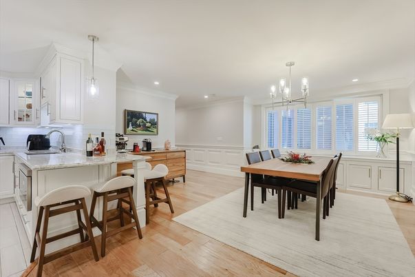 Dining room, Interior, Kitchen, Pendant Lights, Recessed Lighting, Wood Texture Flooring