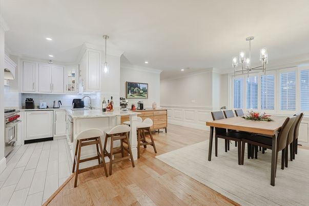 Dining room, Interior, Kitchen, Pendant Lights, Recessed Lighting, Wood Texture Flooring