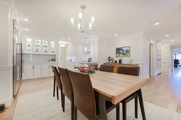Chandelier, Dining room, Interior, Kitchen, Pendant Lights, Recessed Lighting, Wood Texture Flooring