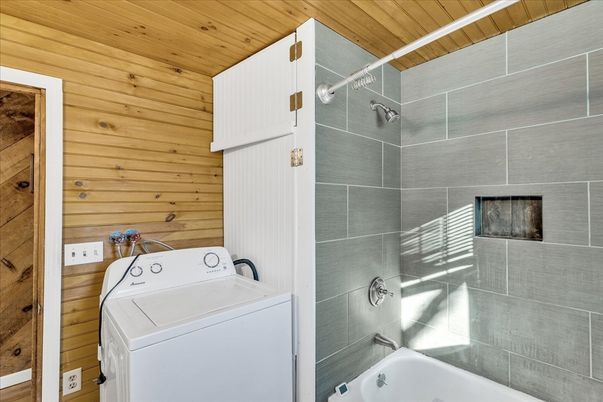 Bathroom, Interior, Washer, Wooden Ceilings, Wooden Walls