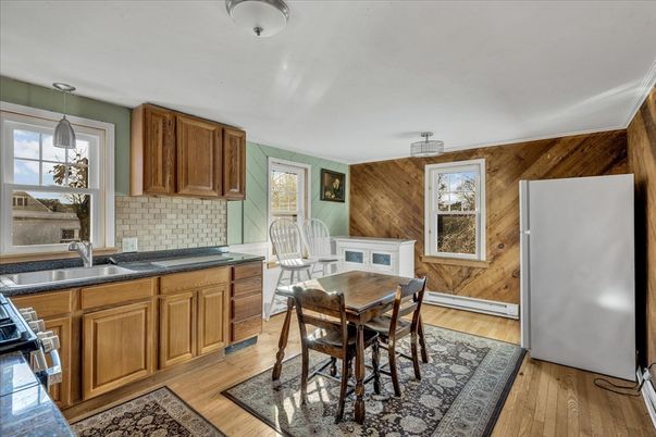 Dining room, Interior, Kitchen, Pendant Lights, Wood Texture Flooring