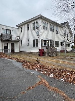Backyard, Exterior, Facade, Rowhouse