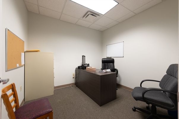 Home Office, Interior