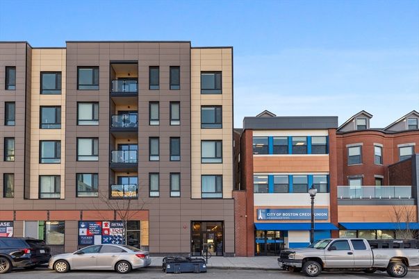Exterior, Facade, Condo Building
