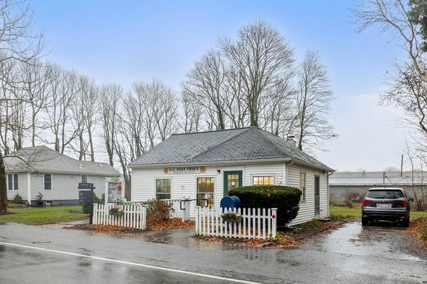 Exterior, Facade, Cape Cod