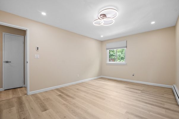 Empty room, Interior, Recessed Lighting, Wood Texture Flooring
