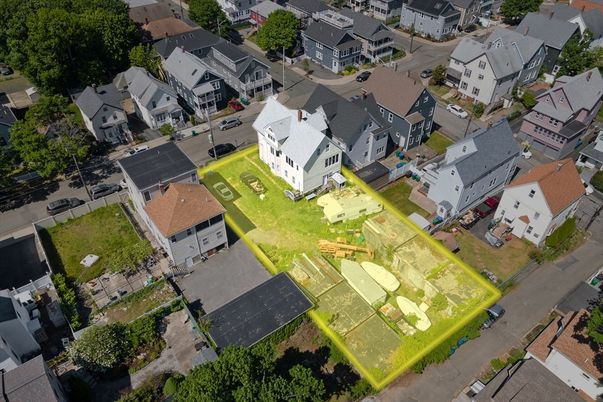 Exterior, Drone