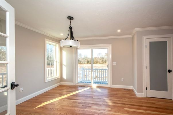 Interior, Pendant Lights, Recessed Lighting, Wood Texture Flooring
