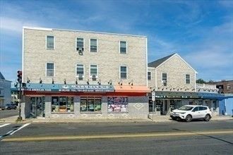 Exterior, Facade, Modern