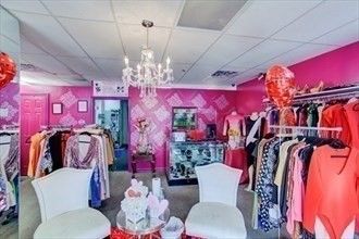 Chandelier, Interior, Walk-in Closets