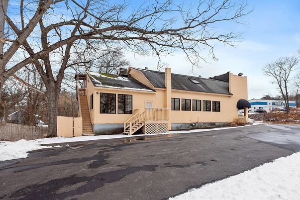 Exterior, Facade, Solar Panels, Cape Cod