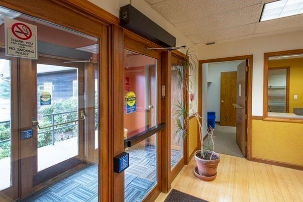 Elevator, Interior, Wood Texture Flooring
