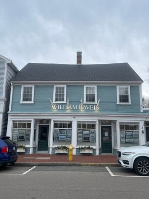 Exterior, Facade, American Foursquare