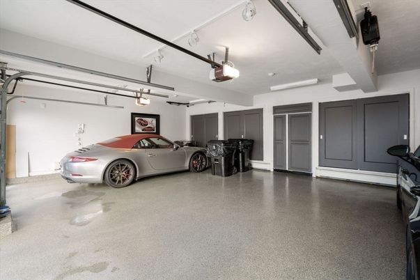 Garage, Interior