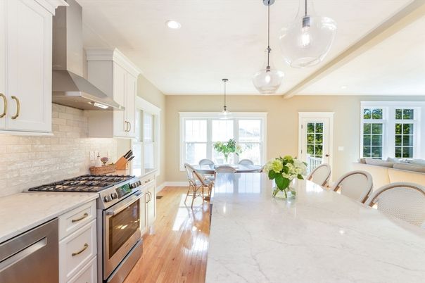 Dining room, Interior, Kitchen, Pendant Lights, Recessed Lighting, Stainless Steel Appliances, Wood Texture Flooring