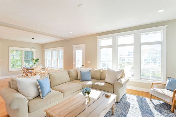 Dining room, Interior, Living room, Pendant Lights, Recessed Lighting, Wood Texture Flooring