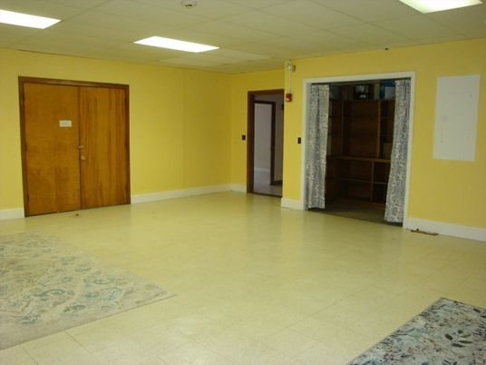 Elevator, Empty room, Interior, Recessed Lighting