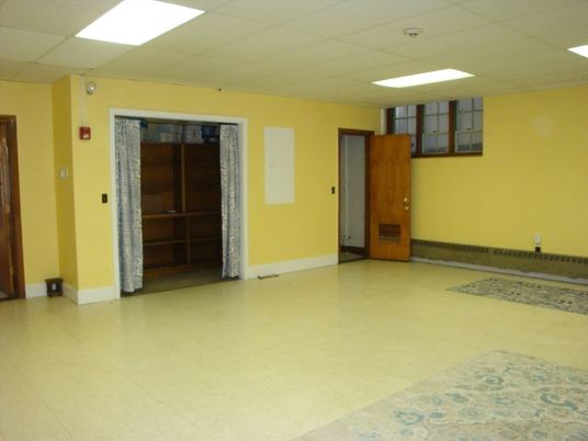 Elevator, Empty room, Interior, Recessed Lighting