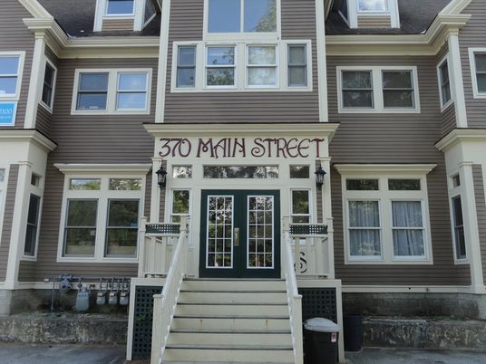 Exterior, Facade, Rowhouse