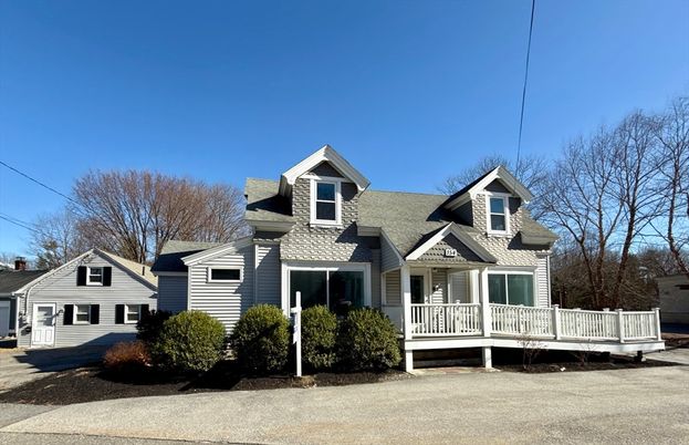Exterior, Facade, Cape Cod