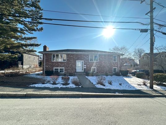 Exterior, Facade, Brick Facade, Raised Ranch