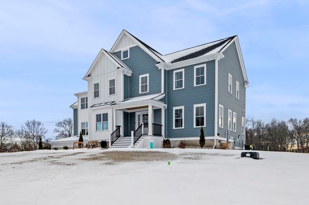 Exterior, Facade, Farmhouse