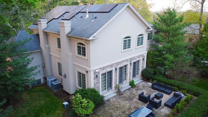 Exterior, Drone