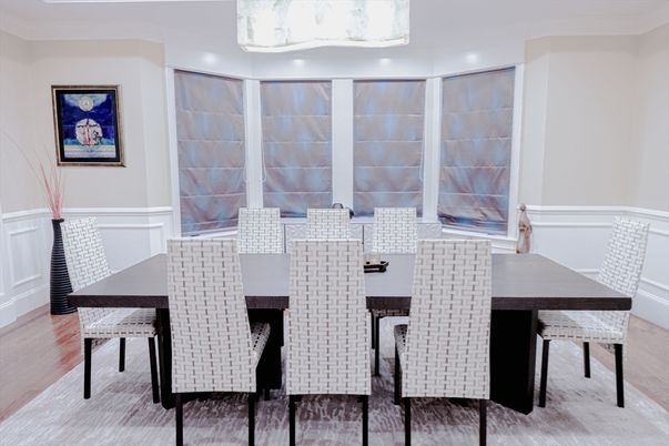 Chandelier, Dining room, Interior, Recessed Lighting, Wood Texture Flooring