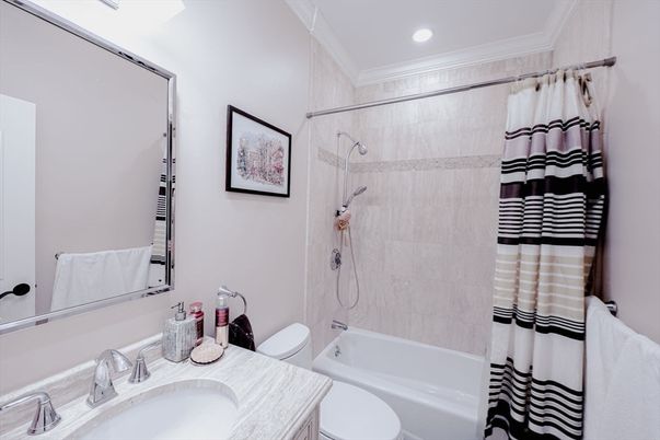 Bathroom, Interior, Recessed Lighting