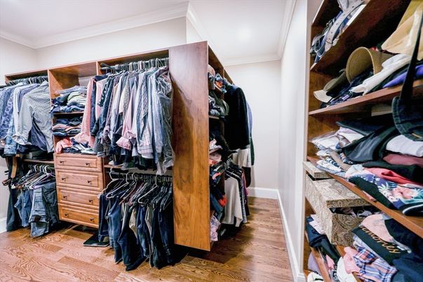 Interior, Walk-in Closets, Wood Texture Flooring