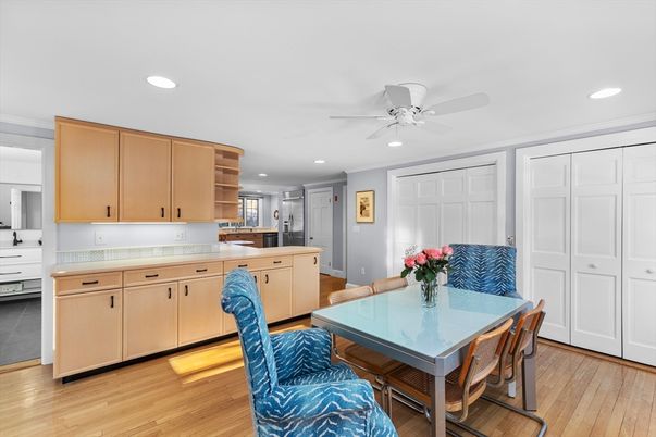 Dining room, Interior, Kitchen, Recessed Lighting, Wood Texture Flooring