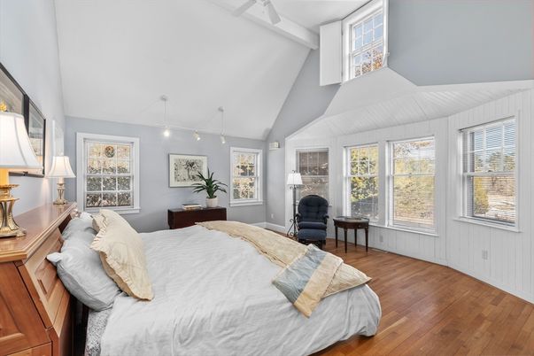 Bedroom, Interior, Pendant Lights, Wood Texture Flooring