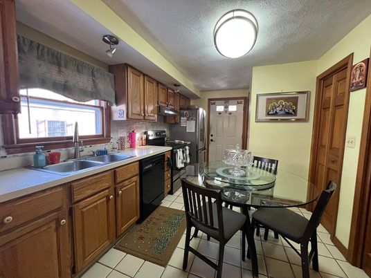 Dining room, Interior, Kitchen, Stainless Steel Appliances