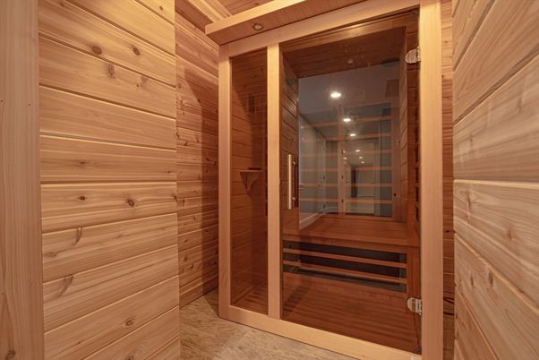 Interior, Recessed Lighting, Sauna Room, Walk-in Closets