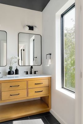Bathroom, Dual Sink Vanities, Interior