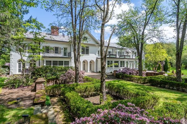 Backyard, Exterior, Facade, French Provincial