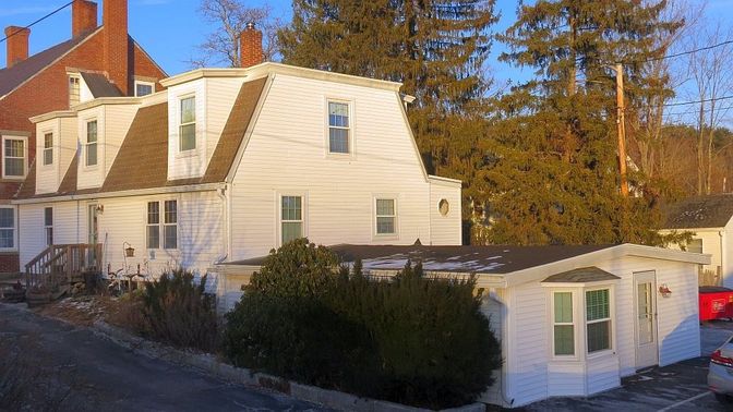 Exterior, Facade, Cape Cod