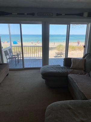 Interior, Living room, Water