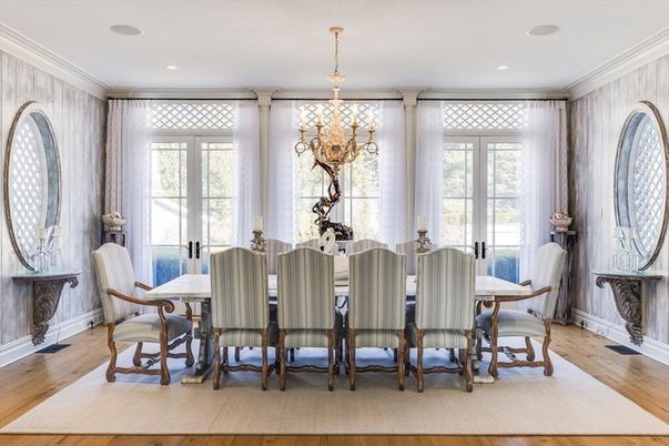 Chandelier, Dining room, Interior, Recessed Lighting, Wood Texture Flooring