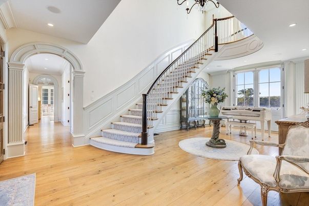 Interior, Piano, Recessed Lighting, Wood Texture Flooring