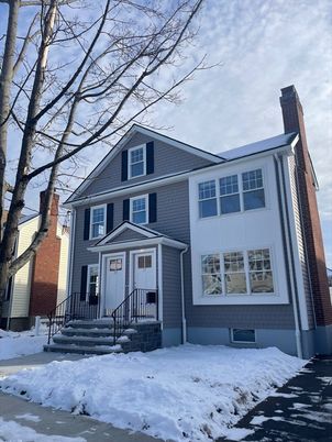 Exterior, Facade, Brick Facade, American Foursquare