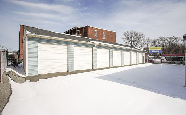 Detached Garage, Exterior