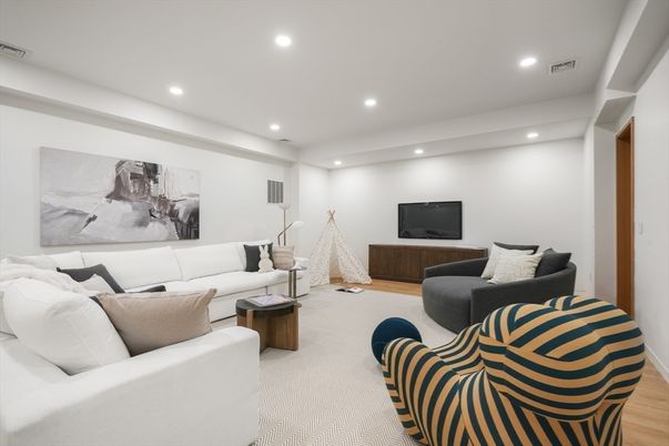 Interior, Living room, Recessed Lighting, Wood Texture Flooring