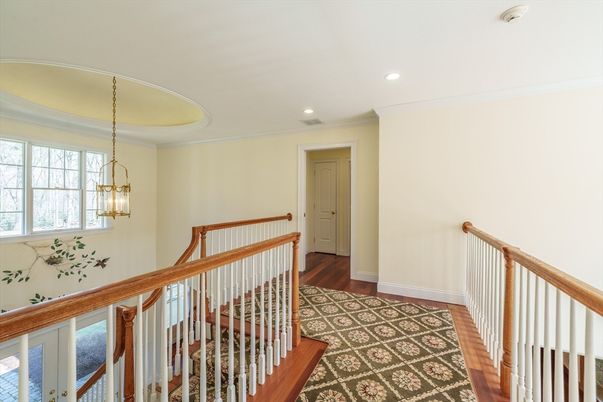 Interior, Pendant Lights, Recessed Lighting, Wood Texture Flooring