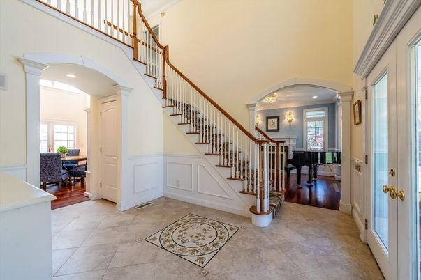 Interior, Piano, Recessed Lighting, Wood Texture Flooring