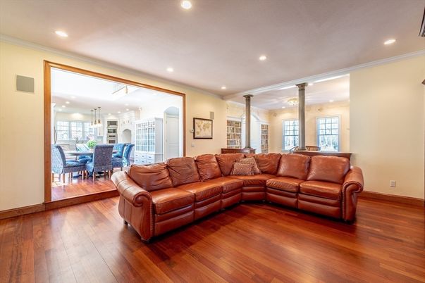 Dining room, Interior, Living room, Pendant Lights, Recessed Lighting, Wood Texture Flooring