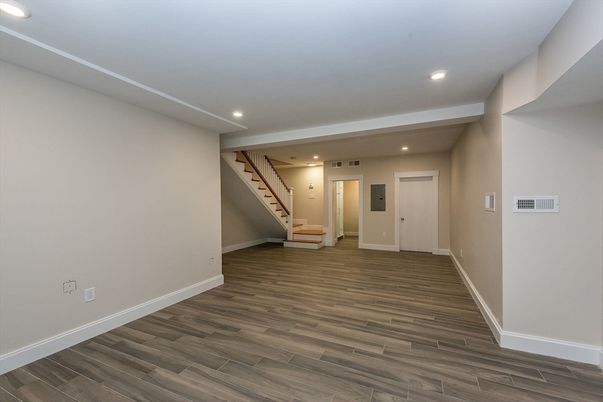 Empty room, Interior, Recessed Lighting, Wood Texture Flooring