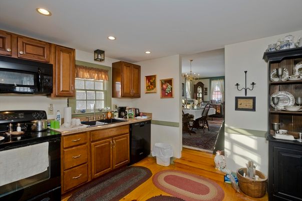 Chandelier, Dining room, Interior, Kitchen, Recessed Lighting, Wood Texture Flooring