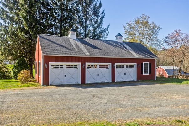 Detached Garage, Exterior